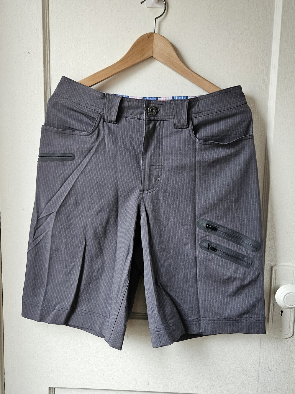 lululemon athletica Men's Charcoal Pinstripe Cargo Shorts